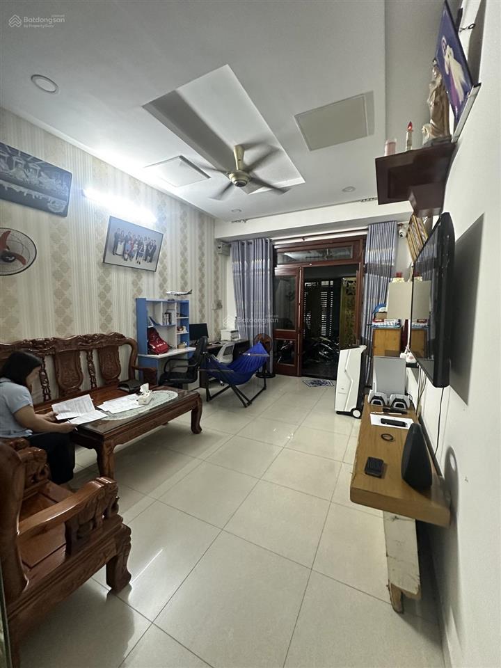 Nhà 3 tầng ngay sát chợ gò xoài  64m2 3 tầng  hxh 6m  giá chỉ 6 tỷ thương lượng