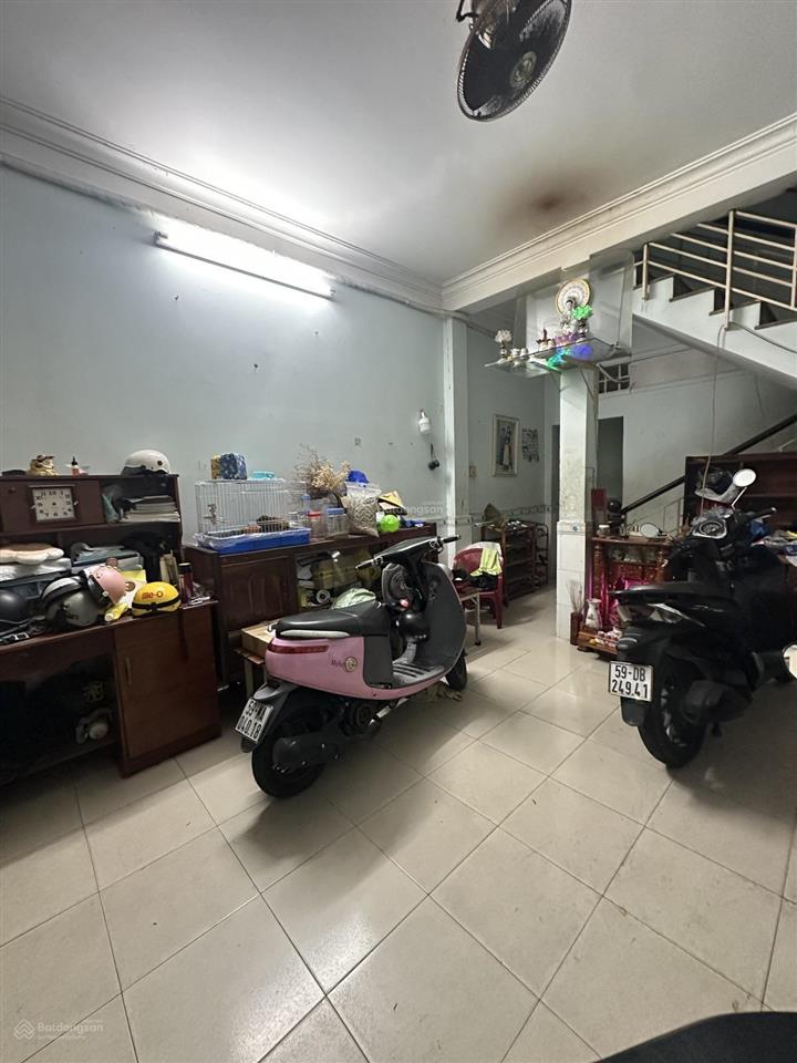 Nhà 1/ trần quang cơ  75m2  2 tầng sát mặt tiền  giá chỉ 6,8 tỷ thương lượng