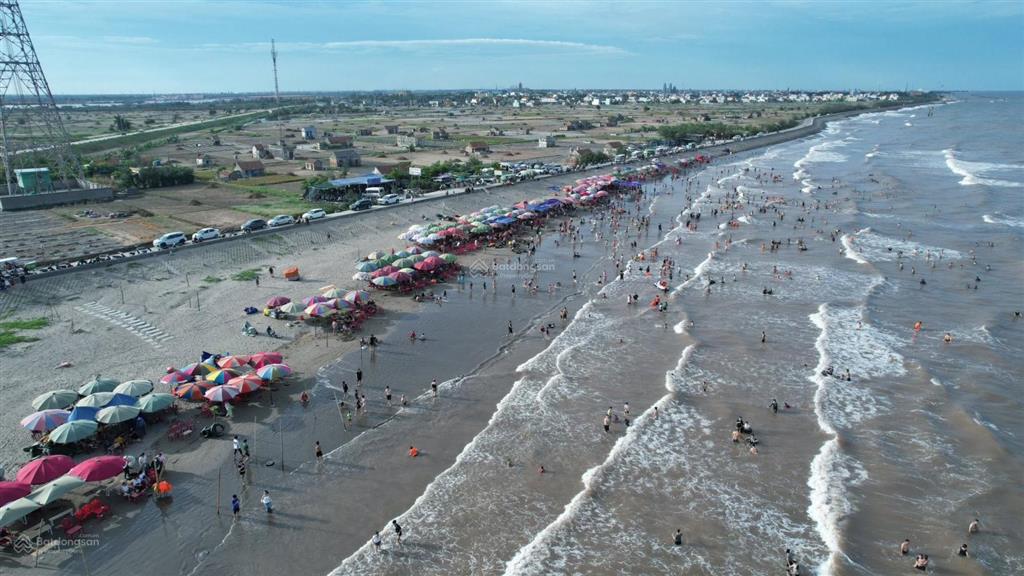 Bán đất biển hải xuân, ninh bình 98m2 trục chính lên biển, cách biển 50m giá 12tr/m2.  0783 681 ***