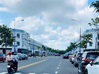 Bán shophouse hoàn thiện 3pn, 4wc, 100m2 tại thăng long central city, 3,9 tỷ, bình dương