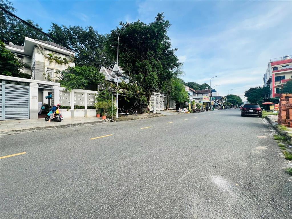 Bán lô đất đẹp mt hẻm đường 102 siêu đẹp gần vành đai 2 và các trường đại học cho thuê cao