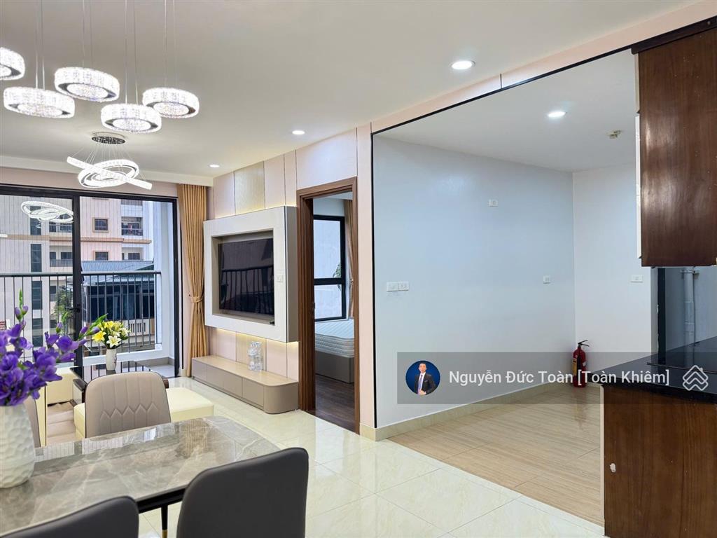 Chính chủ bán căn chung cư 2n 2vs 70m2 full nt, nhỉnh 7 tỷ sổ đỏ trao tay