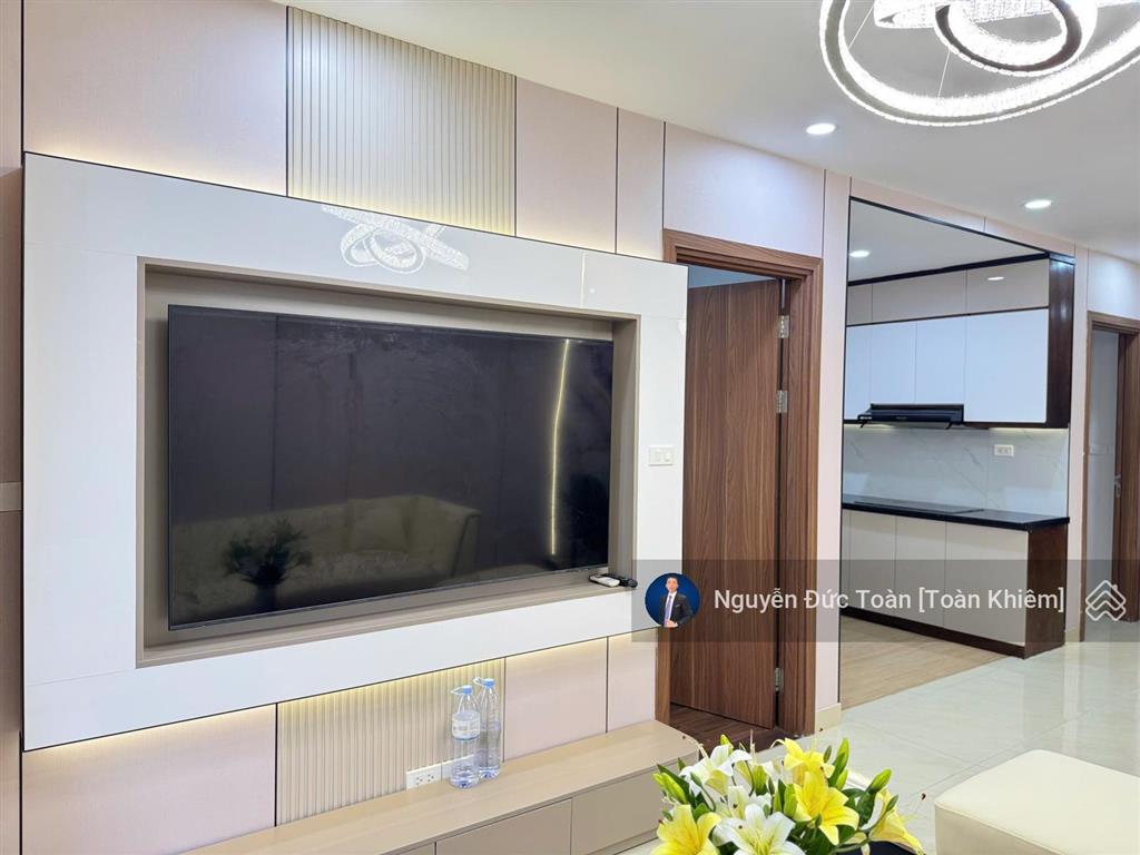 Chính chủ bán căn chung cư 2n 2vs 70m2 full nt, nhỉnh 7 tỷ sổ đỏ trao tay