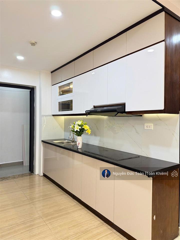 Chính chủ bán căn chung cư 2n 2vs 70m2 full nt, nhỉnh 7 tỷ sổ đỏ trao tay