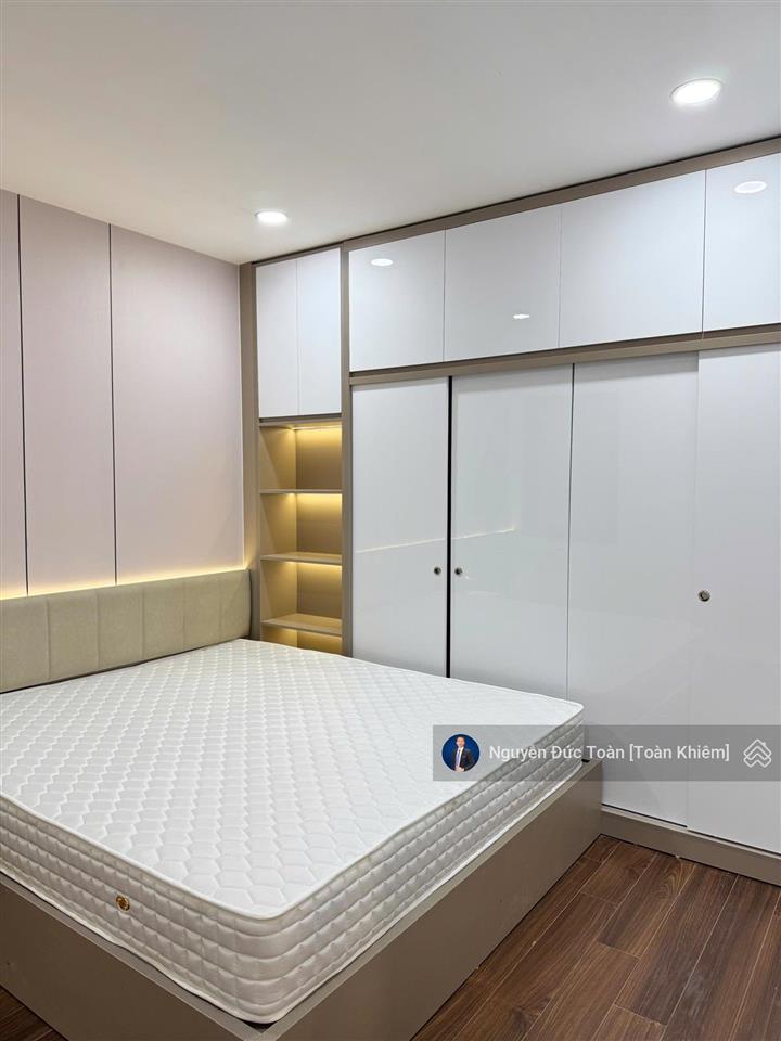 Chính chủ bán căn chung cư 2n 2vs 70m2 full nt, nhỉnh 7 tỷ sổ đỏ trao tay