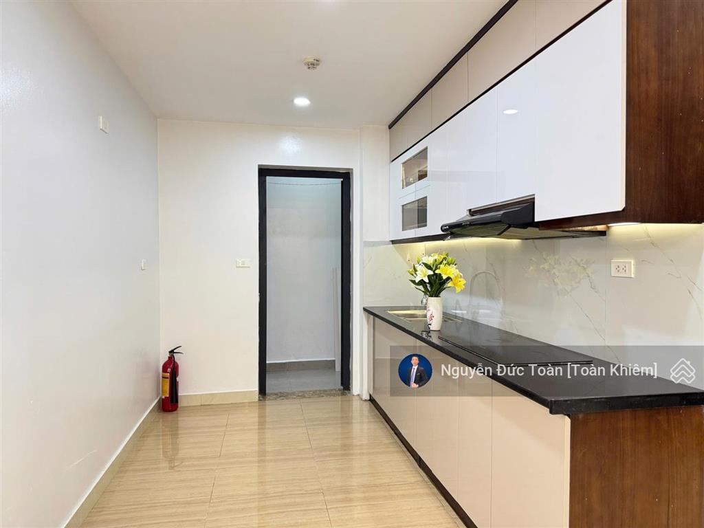 Chính chủ bán căn chung cư 2n 2vs 70m2 full nt, nhỉnh 7 tỷ sổ đỏ trao tay