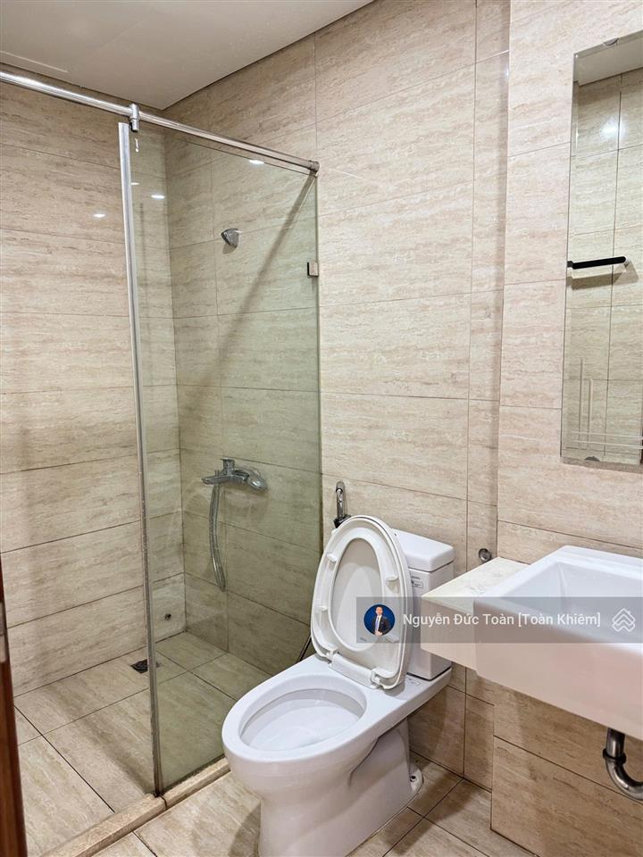 Chính chủ bán căn chung cư 2n 2vs 70m2 full nt, nhỉnh 7 tỷ sổ đỏ trao tay