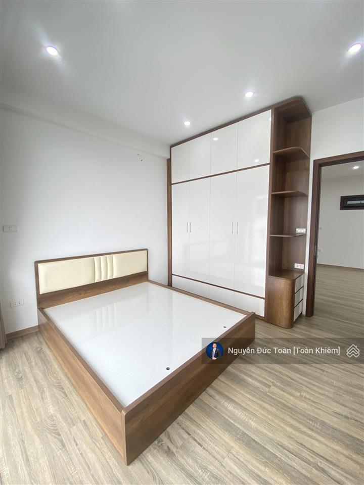 Chính chủ bán nhanh căn chung cư 3n 2vs 3 ban công 90m2 full nt cạnh bigc thăng long