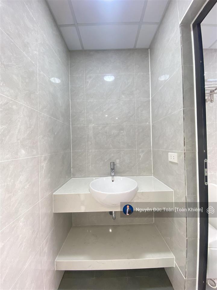 Chính chủ bán nhanh căn chung cư 3n 2vs 3 ban công 90m2 full nt cạnh bigc thăng long