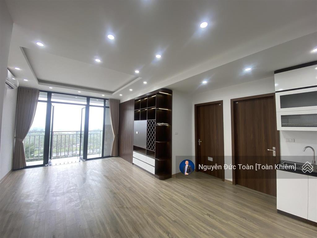Chính chủ bán nhanh căn chung cư 3n 2vs 3 ban công 90m2 full nt cạnh bigc thăng long