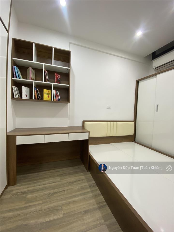 Chính chủ bán nhanh căn chung cư 3n 2vs 3 ban công 90m2 full nt cạnh bigc thăng long