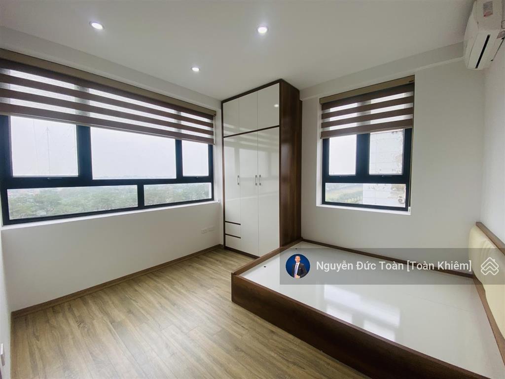 Chính chủ bán nhanh căn chung cư 3n 2vs 3 ban công 90m2 full nt cạnh bigc thăng long