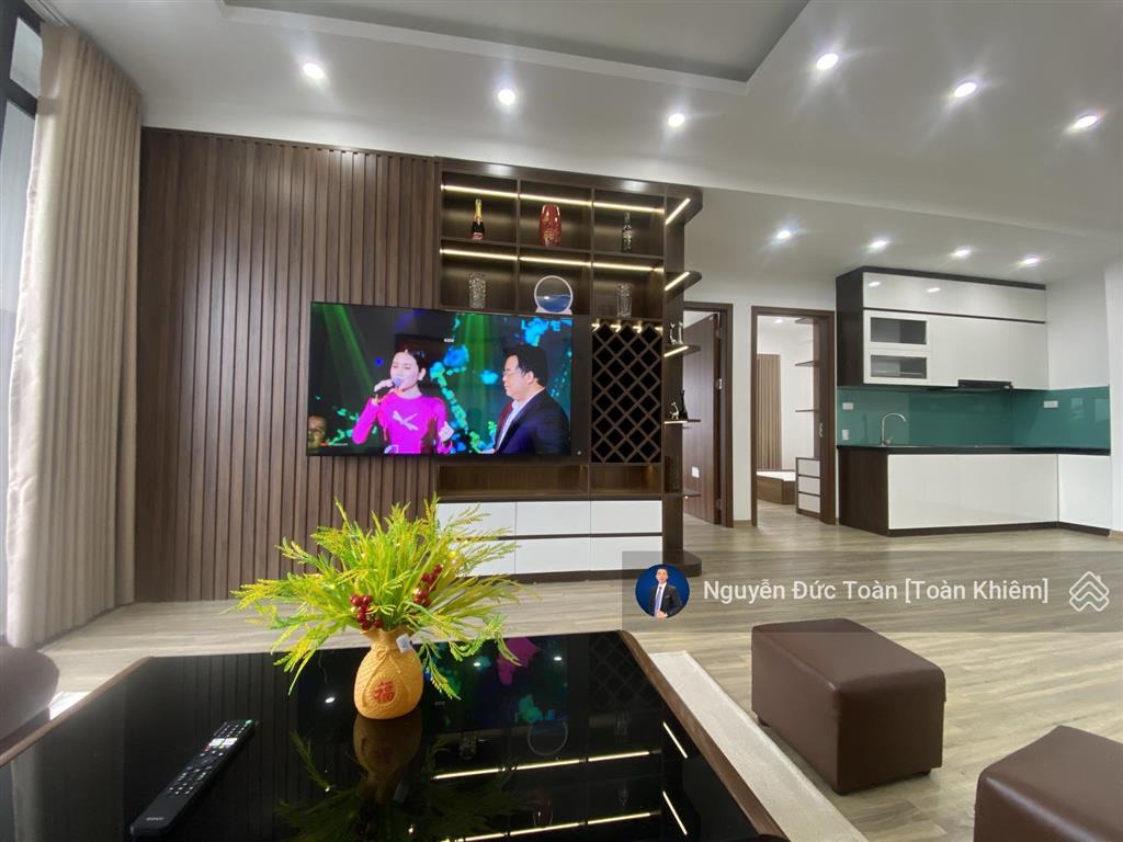 Chính chủ bán nhanh căn chung cư 3n 2vs 3 ban công 90m2 full nt cạnh bigc thăng long