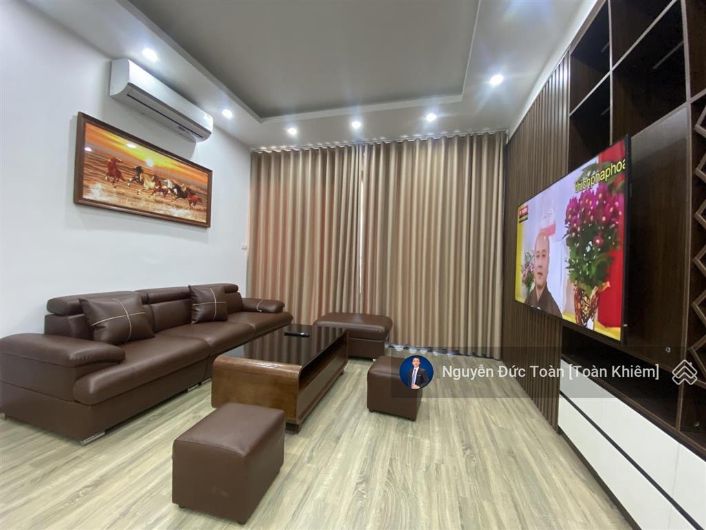 Chính chủ bán nhanh căn chung cư 3n 2vs 3 ban công 90m2 full nt cạnh bigc thăng long