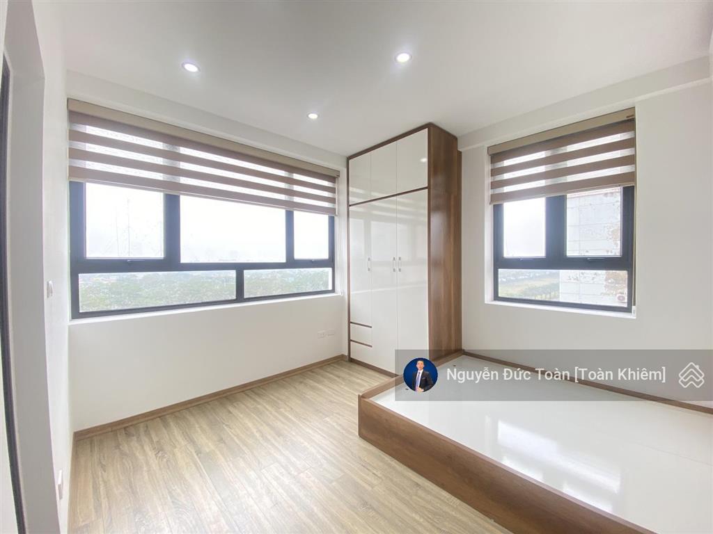 Chính chủ bán nhanh căn chung cư 3n 2vs 3 ban công 90m2 full nt cạnh bigc thăng long
