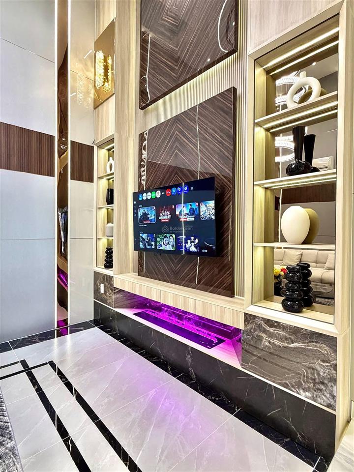Building trung tâm hai bà trưng  mt trên 6m  sẵn gpxd