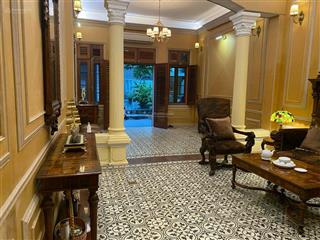 Dinh thự phố hàng bún ô tô tránh 6 tầng kiến trúc riêng nội thất sang trọng