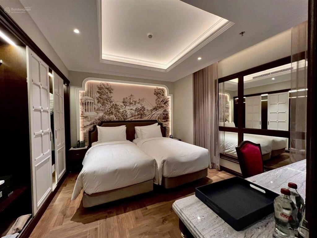 Nóng! mặt phố lõi hai bà trưng, gần nguyễn du  165m2  mt 6,5m  phù hợp nhiều phương án xây dựng