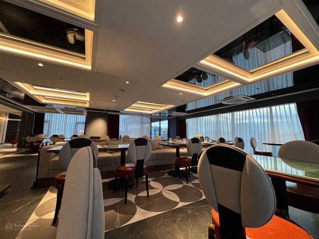 Nóng! mặt phố lõi hai bà trưng, gần nguyễn du  165m2  mt 6,5m  phù hợp nhiều phương án xây dựng