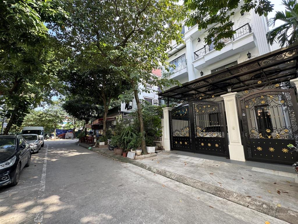Liền kề intracom trung văn 145m*5t, mt 6,2m. dành cho khách ưu tiên không gian sử dụng