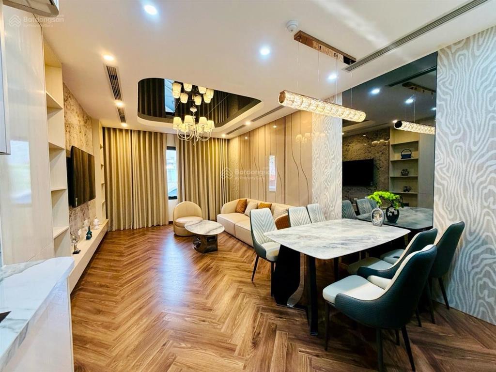 Nguyên hồng  hoàng ngọc phách | ngõ thông ô tô vào nhà, khu dân trí cao, nhiều tiện ích
