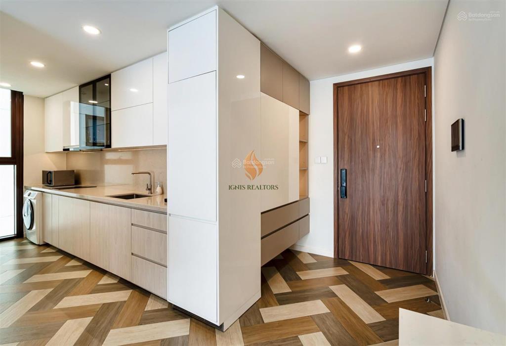 Bán 1 phòng ngủ trục hoa hậu view cầu bason, chủ bao hết phí