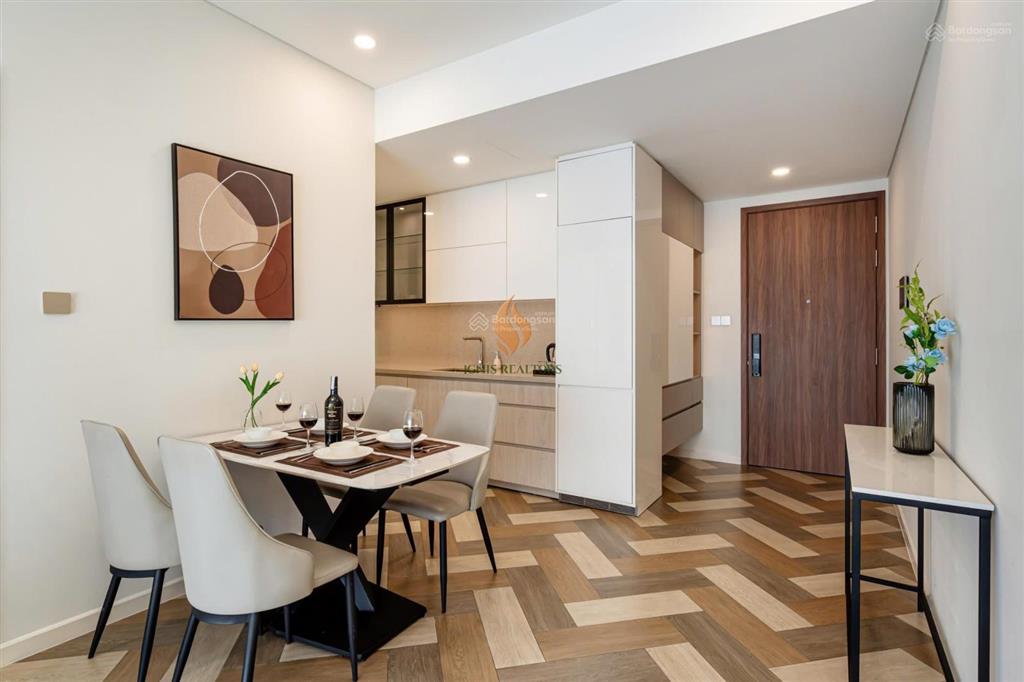 Bán 1 phòng ngủ trục hoa hậu view cầu bason, chủ bao hết phí