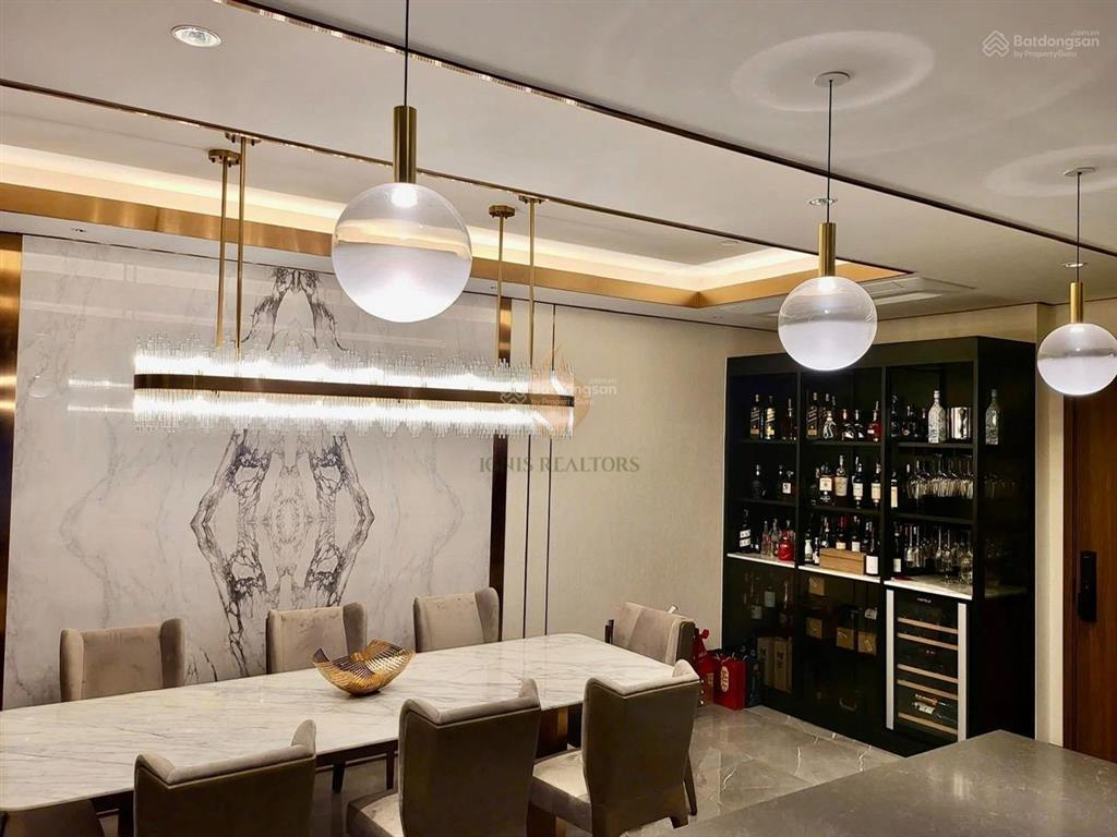 Bán 4pn suất spa hành hiếm tại metropole, 100 tỷ all in