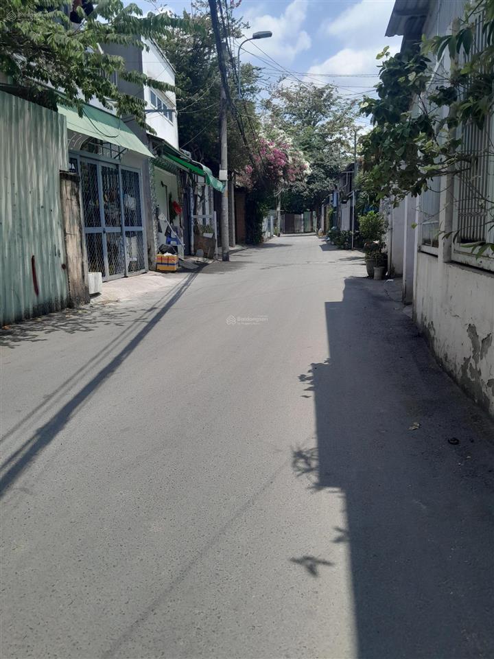 Chị bưởi nhờ bán gấp lô đất đẹp có lề đường , đường số 2, cách nguyễn thị định 500m , tml , quận 2