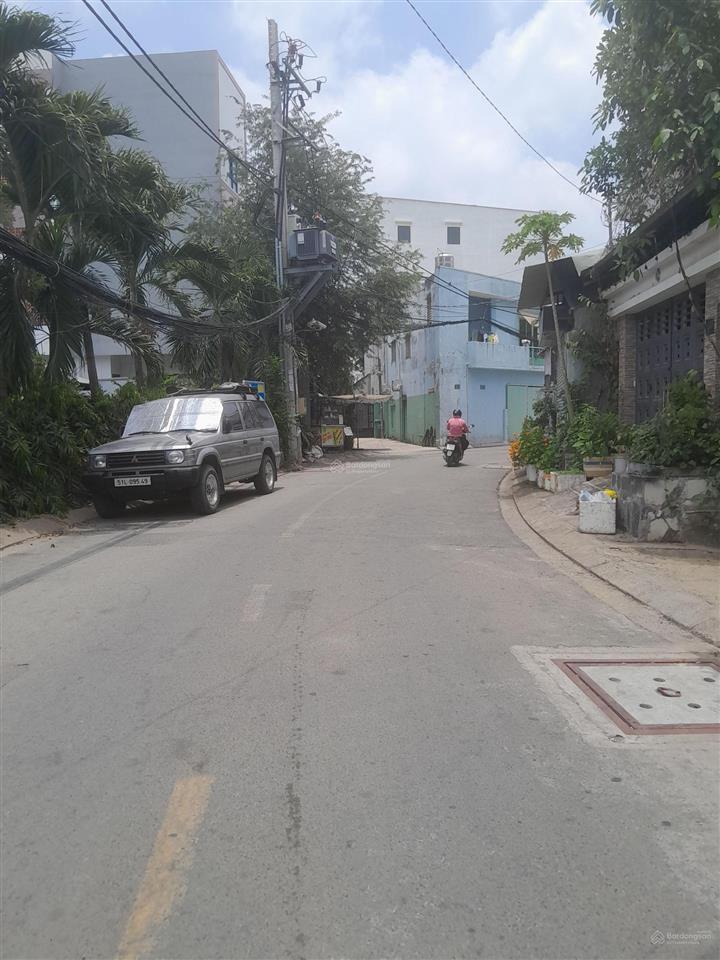 Ngay chợ cây xoài đường lê văn thịnh, quận 2, chủ gửi lô đất 74m2 chỉ 6 tỷ hơn , còn thương lượng