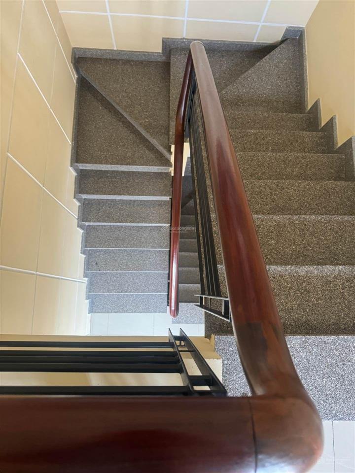 Với 12 tỷ có ngay căn nhà 2 mặt tiền thoáng sáng, bề ngang hiếm 7,1m , ô tô ngủ nhà, bình trưng, q2