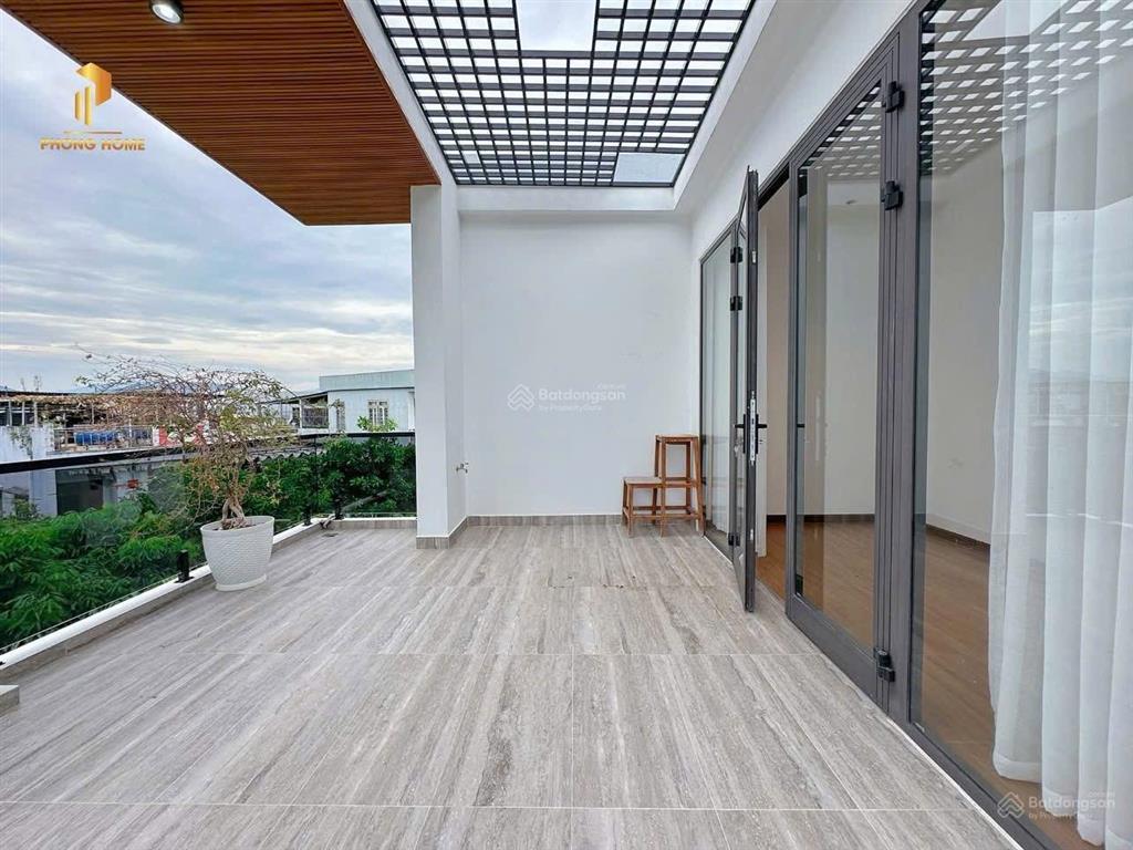 Nhà 3 tầng mặt tiền nguyễn như hạnh 102m2