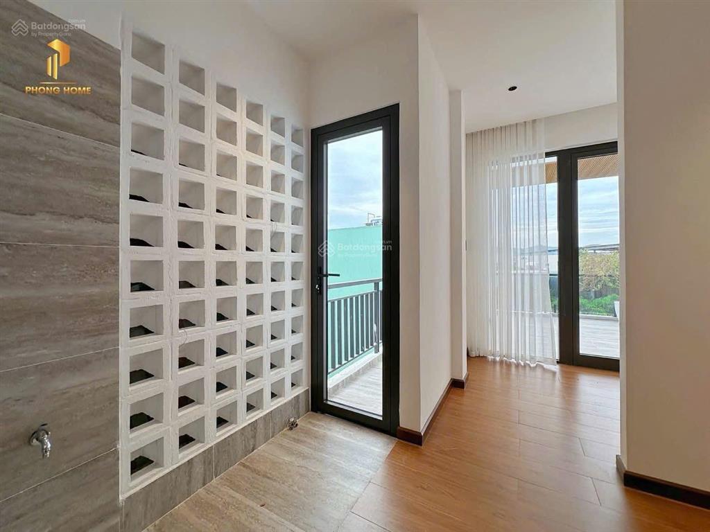 Nhà 3 tầng mặt tiền nguyễn như hạnh 102m2