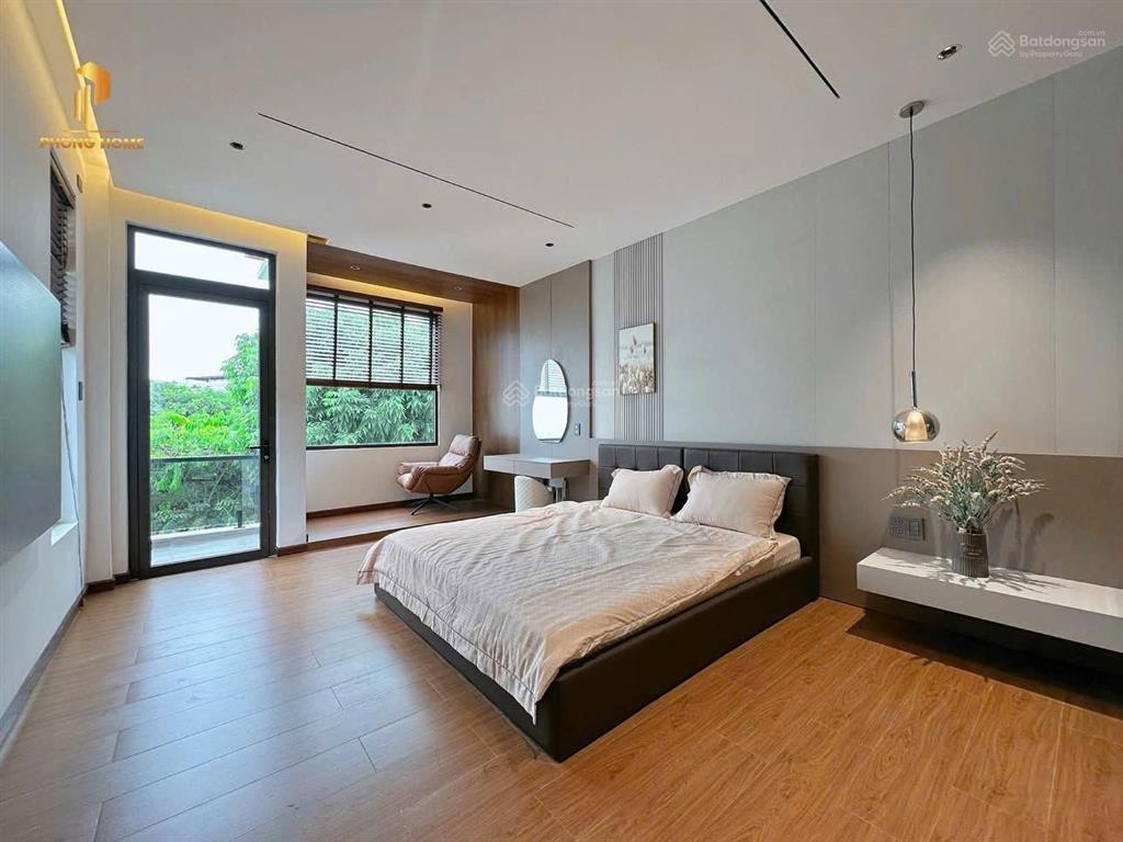 Nhà 3 tầng mặt tiền nguyễn như hạnh 102m2