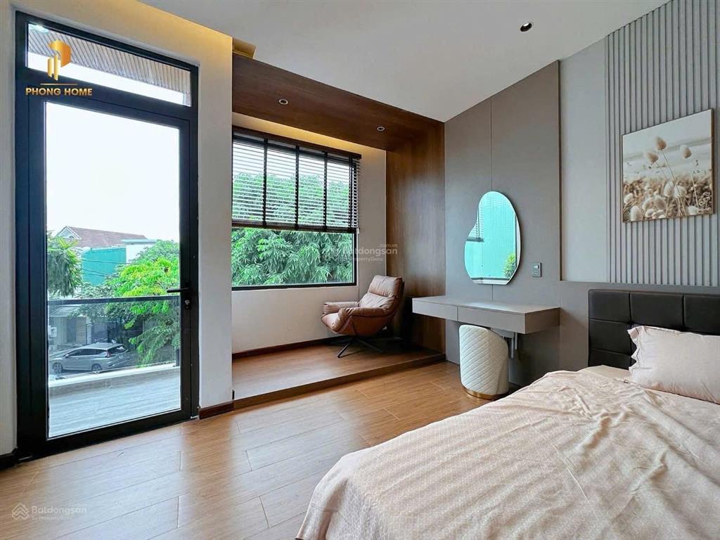 Nhà 3 tầng mặt tiền nguyễn như hạnh 102m2