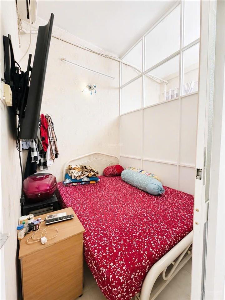 Vị trí cực đẹp  hẻm 6m  2 tầng btct  33m²  3 pn  ngay chiến lược  hl2  sổ đẹp  nhỉnh 3 tỷ
