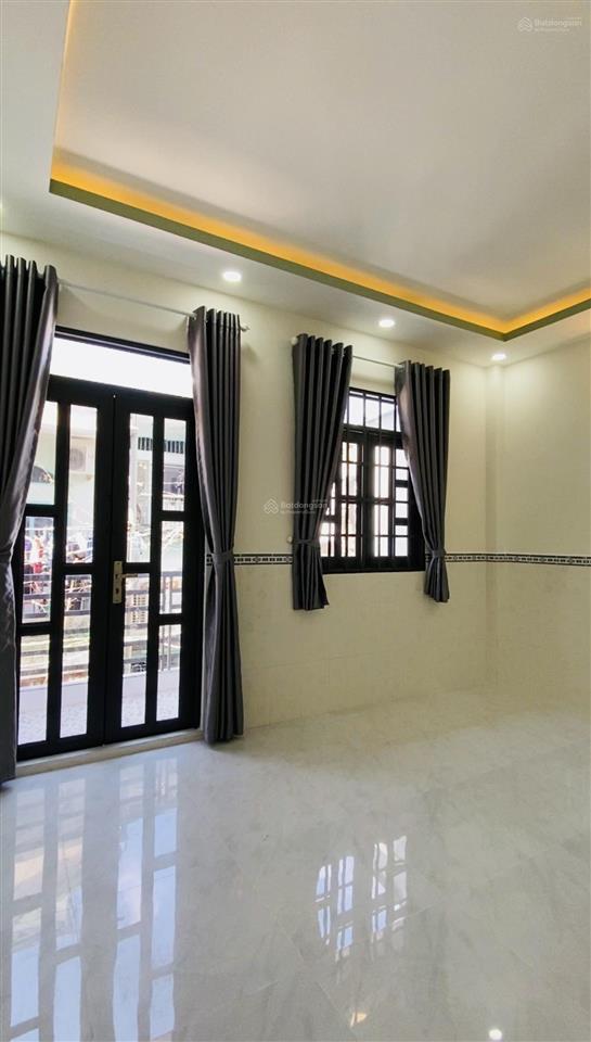 Bán nhà riêng tại ni sư huỳnh liên, 4,25 tỷ, 35m2, 2pn + 3wc + 3 tầng