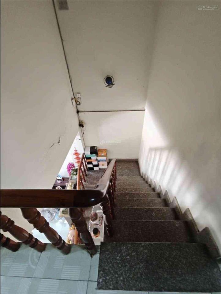 Gần bv bình tân  nhà 2 tầng đúc thật  4x11  hẻm 6m thông  4.6 tỷ