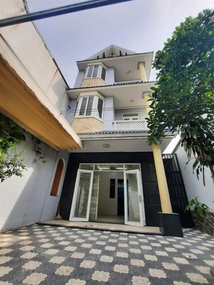 Hương lộ 2 biệt thự 170m2 sân đậu 3 ô tô 4 tầng đang cho thuê 16.5tr/tháng giá 12.4 tỷ