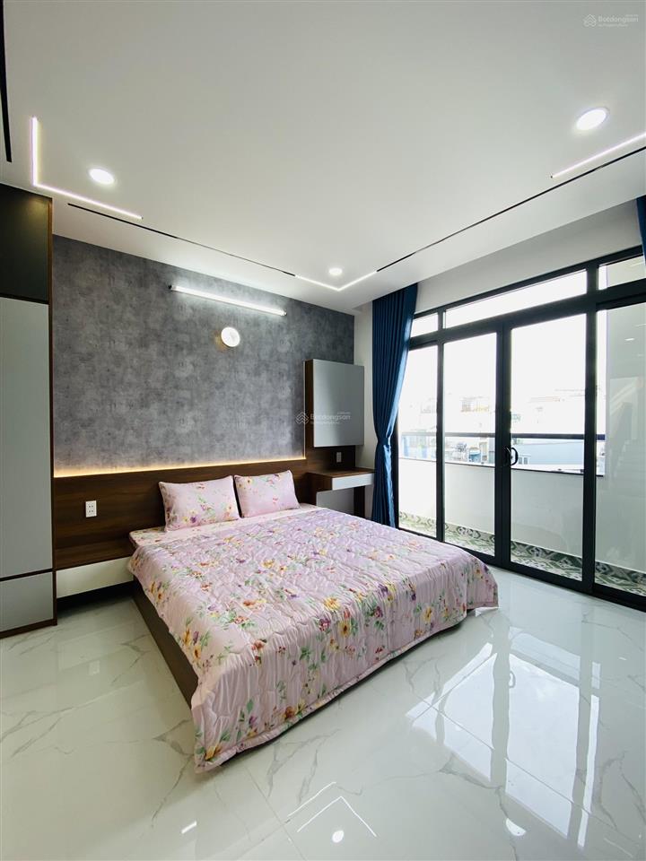 Nhà mới gần lê thúc hoạch, kênh nước đen 4x16m 5 tầng giá 7.9 tỷ