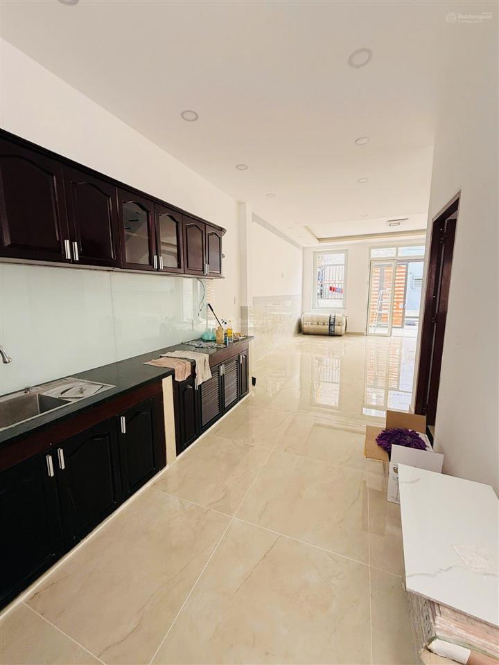 Căn nhà đẹp diện tích lớn (66m2) ngay lê văn quới xe hơi tới nhà chỉ hơn 4 tỷ