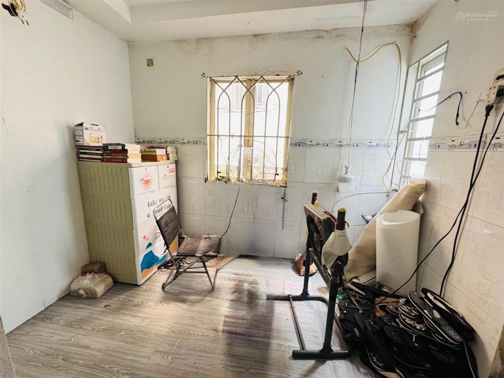Nhà đẹp thoại ngọc hầu 67m2, 2 tầng 4pn sát hẻm xe hơi chỉ 4.9 tỷ