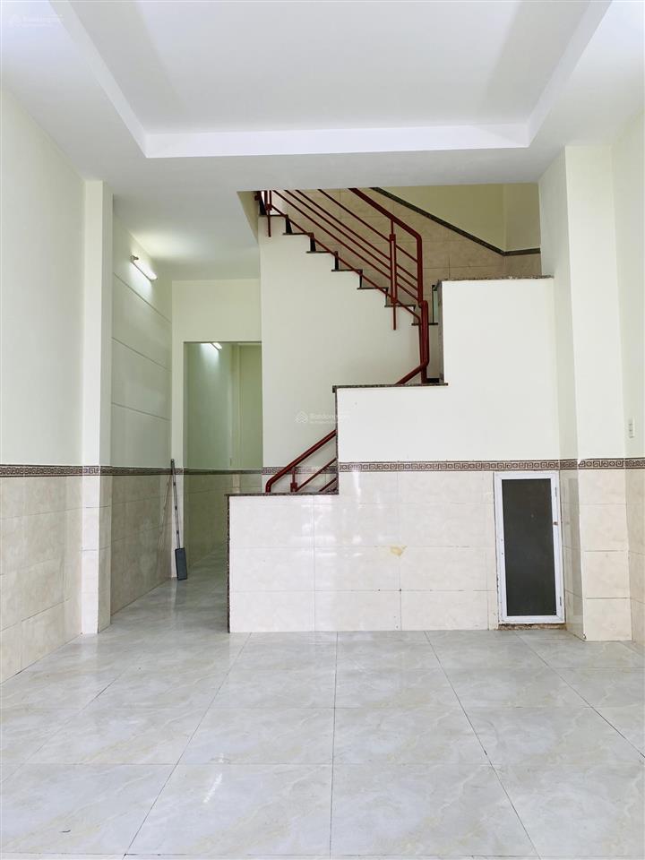 Gò xoài  hẻm 8m  2 tầng btct 61m2  chỉ 5.2 tỷ