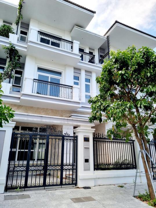 Cho thuê biệt thự the peak garden q7, sát bên phú mỹ hưng, dt 7x19m,trệt, 2 lầu, áp mái,giá 55tr/th