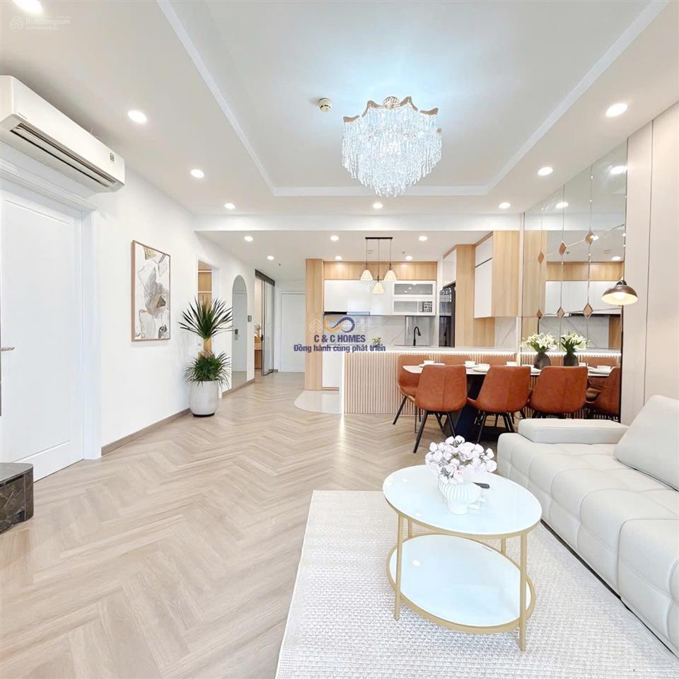 Chính chủ bán căn 2n toà t10 tầng trung time city. giá hơn 8t đồng, diện tích 83m2.  0972 801 ***