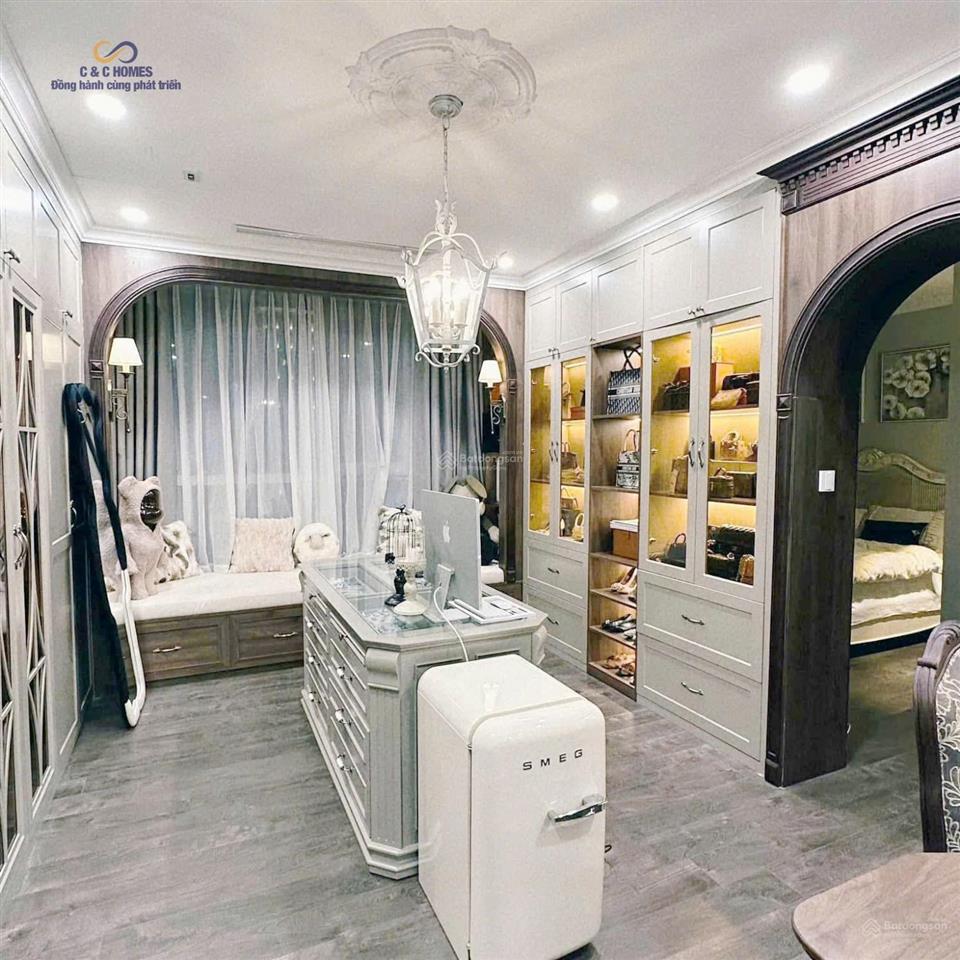 Chính chủ gửi bán nhanh căn 2pn góc park premiums chỉ 9.3 tỷ  diện tích 80m2  0972 801 ***