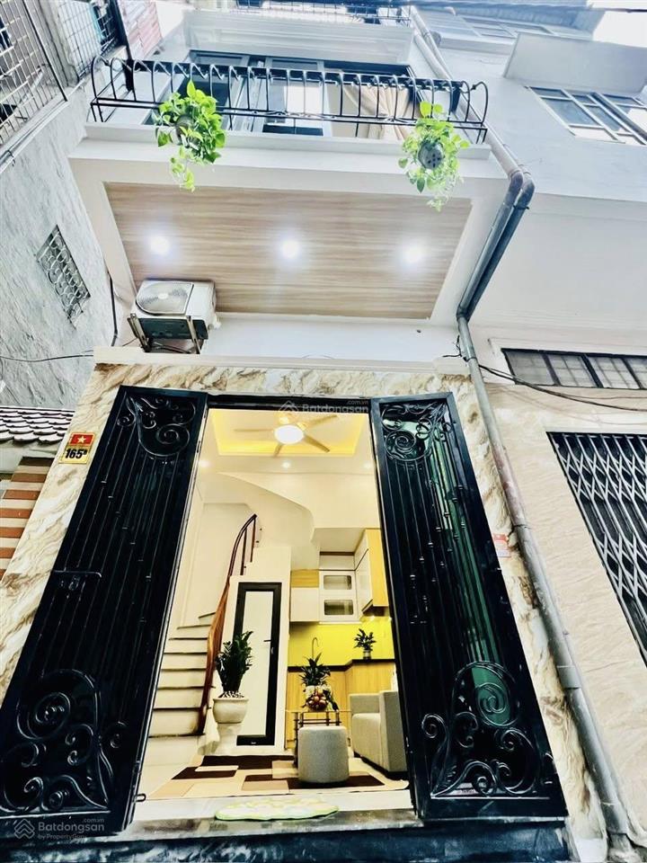 Nhà lô góc  ngõ thông kinh doanh  cách phố thanh nhàn 3 nhà