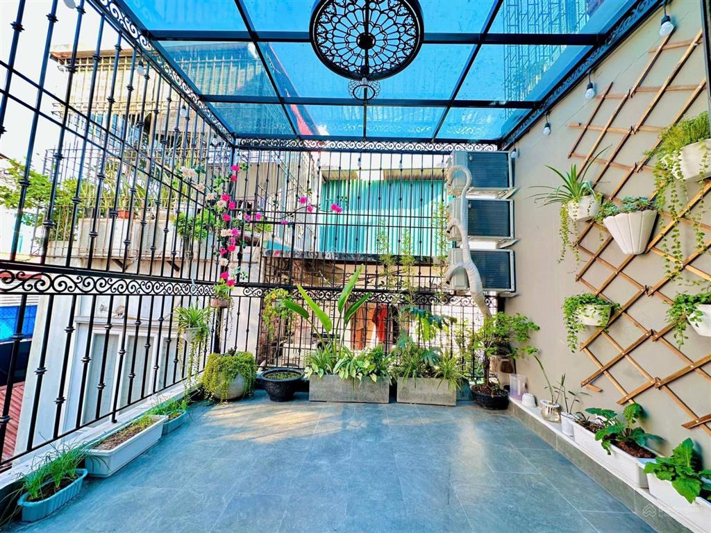 Nhà đẹp sang  vị trí vàng  ai đi xem cũng khen đáng mua!