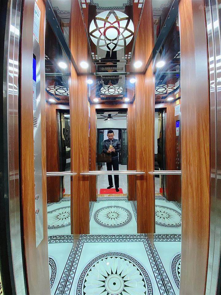 Nhà hiếm cần bàn khu vực hai bà trưng