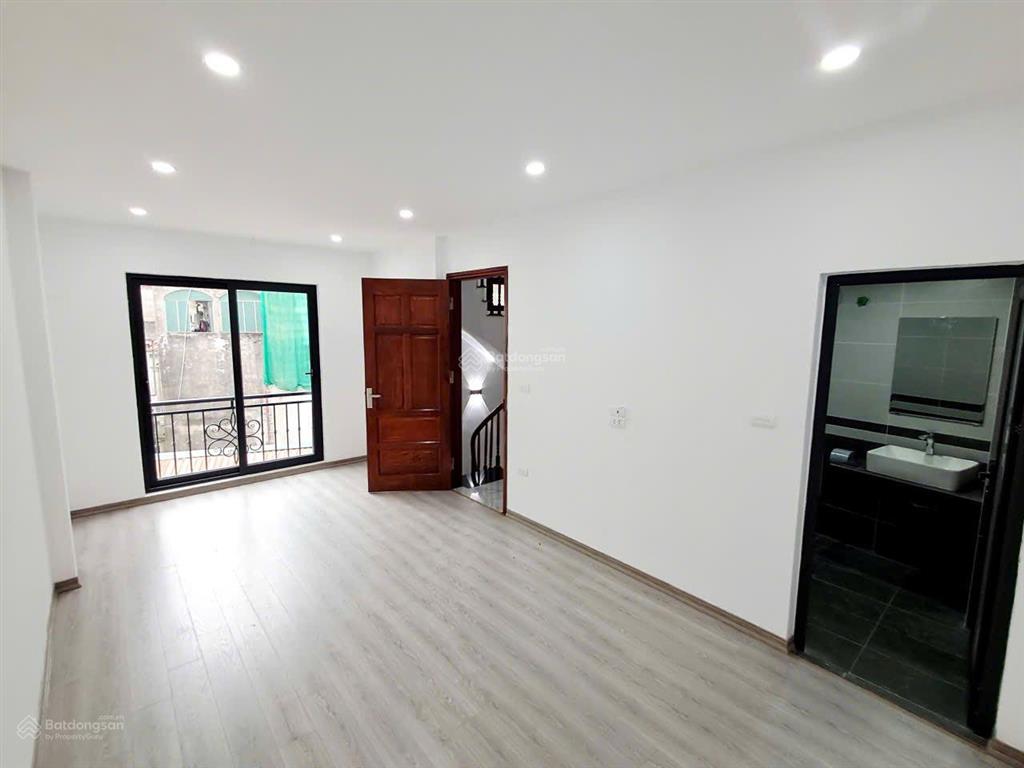 Nhà ngõ rộng  10m ra ô tô  tiện ích bạt ngàn khu vực hai bà trưng